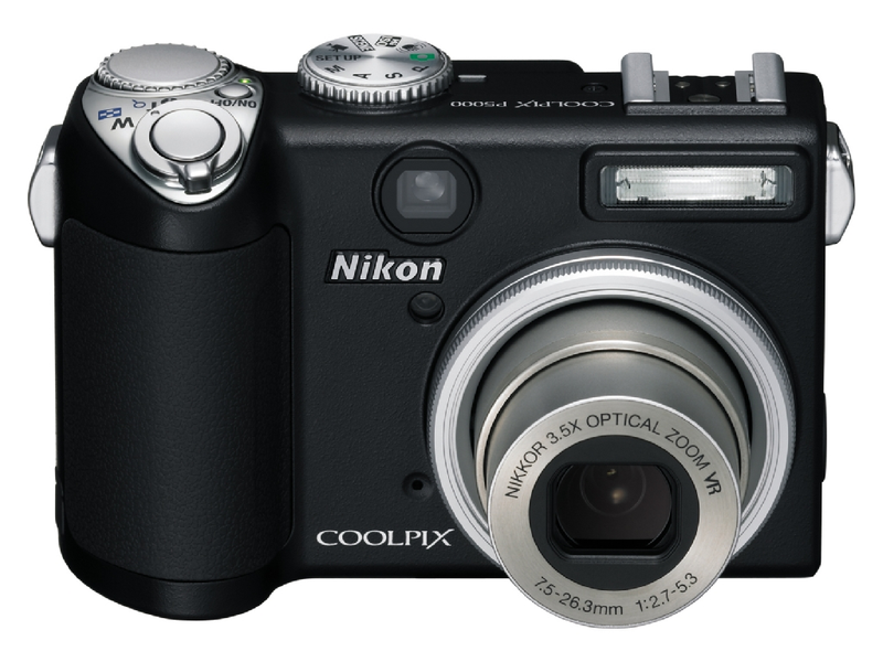 Illustration for article titled Nikon Intros Coolpix P5000 Has DSLR Brains, Point and Shoot Sensor
